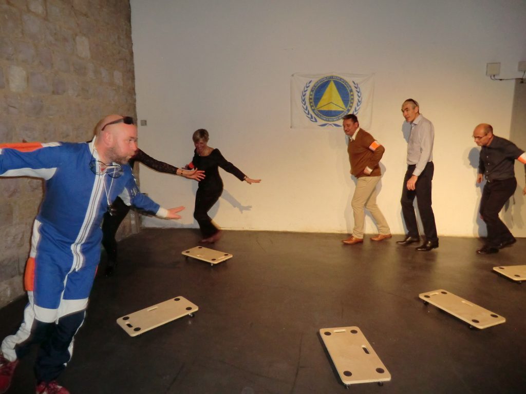 agents-secrets-10torsions-evenements-insolites-jeu-d’infiltration-et-de-mission-secrete-en-equipe